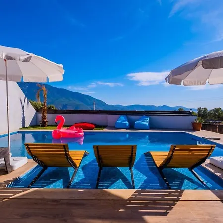 6 Kisilik Harika Dogada Ozel Havuzlu Villa, Mugla-awz215 * 페티예