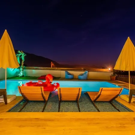 6 Kisilik Harika Dogada Ozel Havuzlu Villa, Mugla-awz215 * 페티예