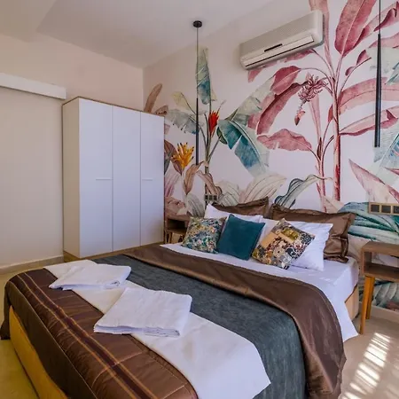 6 Kisilik Harika Dogada Ozel Havuzlu Villa, Mugla-awz215 빌라 페티예